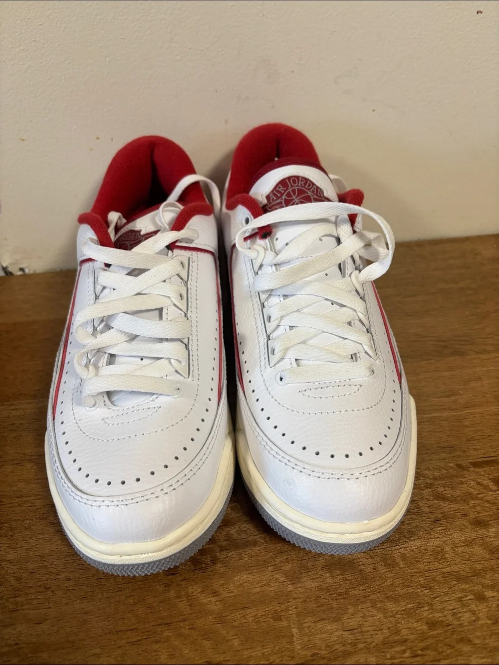 Nike Air Jordan 2/3 White Varsity  Red Sneakers. size 6 New